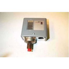 Johnson Controls P47AA-13 Pressure Switch 0-150 PSI SPST Open-High
