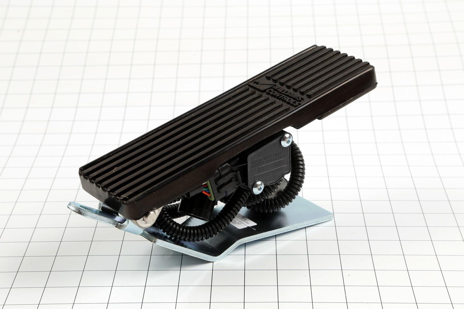 1001129870 Pedal, Throttle | JLG