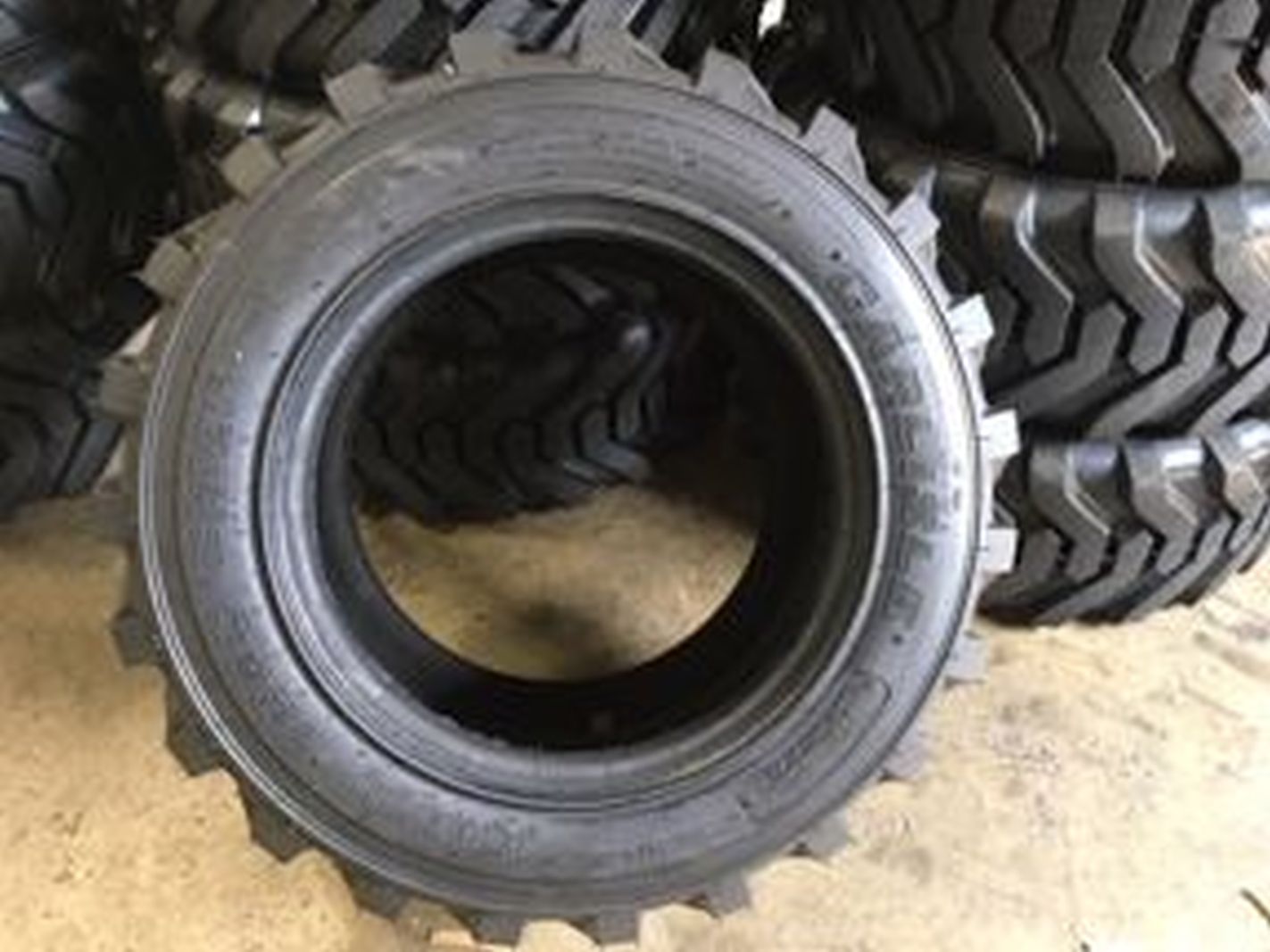 Genie Part # 139411GT – Tire