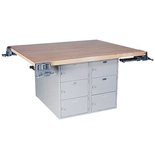 Midwest 4-Station Work Bench with 12 Flat Lockers and 4 Wilton Vises (7")