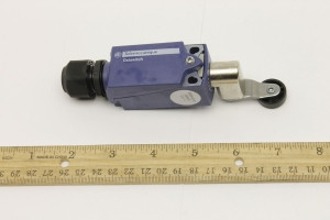Genie Lift Part # 88356-43103GT - SWITCH,LIMIT,W/RLLR ARM,NO/NC*, EA