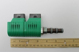 Genie Lift Part # 52712GT - VALVE,SOLENOID 3 POSITION 4WAY, EA