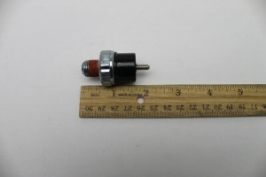 Genie Lift Part # 77114GT - SWITCH,OIL PRES.FORD,NORM.OPEN, EA