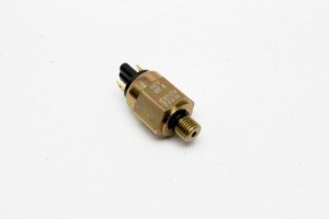 Genie Lift Part # 81482GT - SWITCH,PRESS,NC,180 PSI,#4SAE, EA