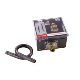 Honeywell L404F1227 Pressure Rise Auto Recycle Switch 10–150 PSI SPDT Snap‑Action 1/4" NPT Euro Enclosure