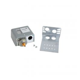 Johnson Controls P170AA-2 SPST Open-Low Pressure Control 1/4" Flare Connection 0-150 PSI