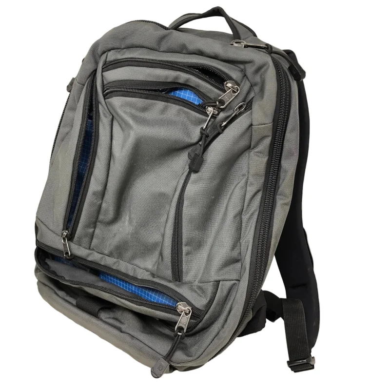 Tom Bihn Synik 22 with Internal Frame & Accessories – Nebulous Grey / Island Blue